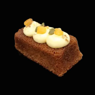 SPICED CARROT & WALNUT CAKE BOX6 (GF)