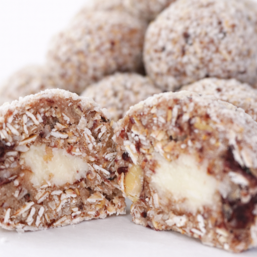 WHITE CHOC & CRANBERRY BLISS BALL PK18