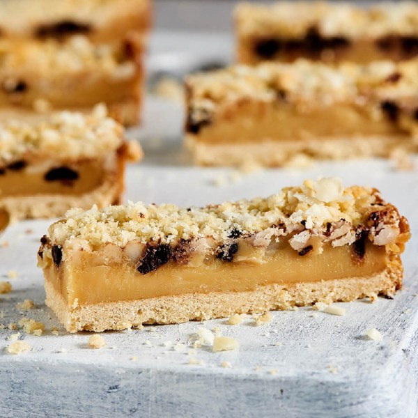 Slice - Caramel Macadamia Nut Crumble 20