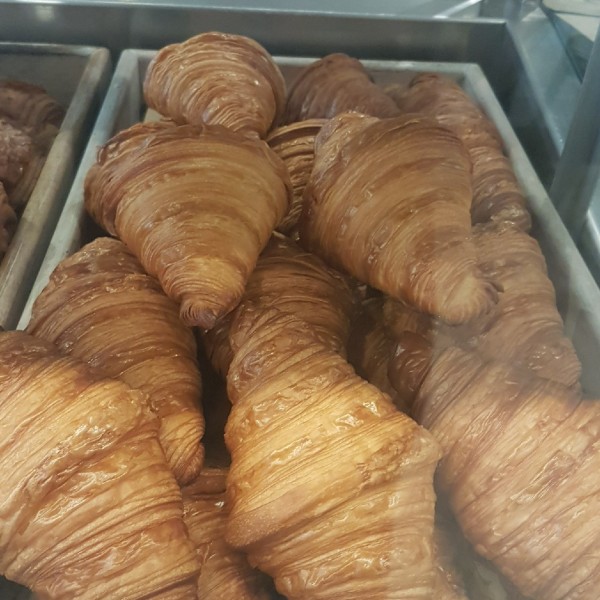 Croissant_image_Chouquette New Farm_order now