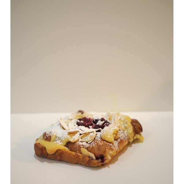 Croissant - Almond & Sour Cherry - 4 pack_image_Goose Goose Bake_order now