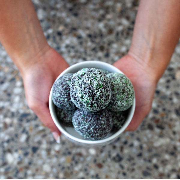 Mint Slice Protein Balls (49 balls)_image_Snack Whey_order now