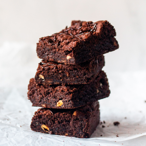 Hazelnut Brownie - 9 Pieces_image_Raw Passion_order now
