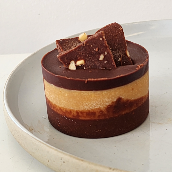 Peanut Butter Caramel Cups x 6_image_RAW Earth Dessert_order now