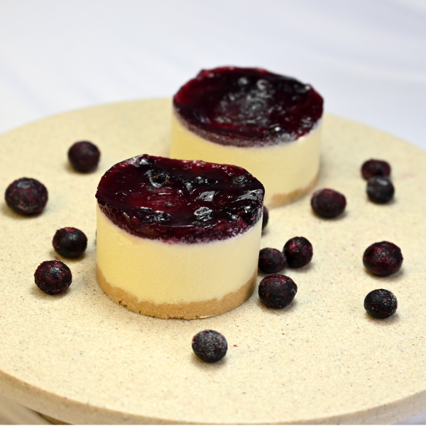 BLUEBERRY CHEESECAKE BOX OF (6)_image_Lara's Cakes_order now