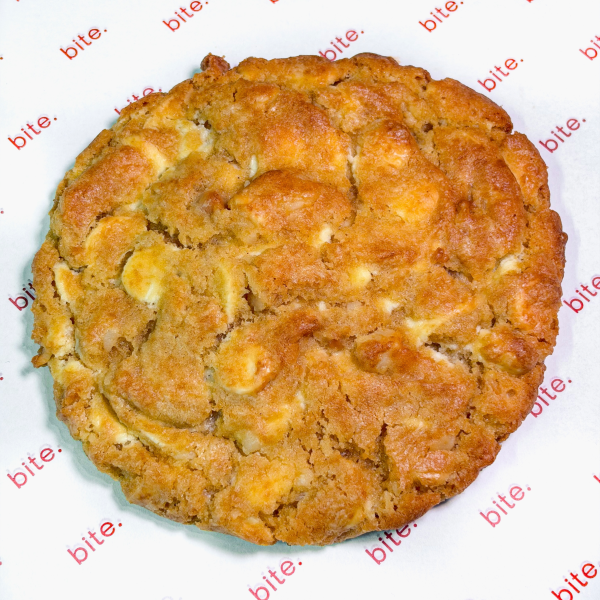 White Chocolate Macadamia Cookie_image_BITE.AUS_order now